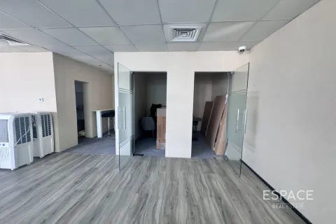 Office in Business Bay, Dubai, UAE 139 sq.m. № 650164 - photo 7