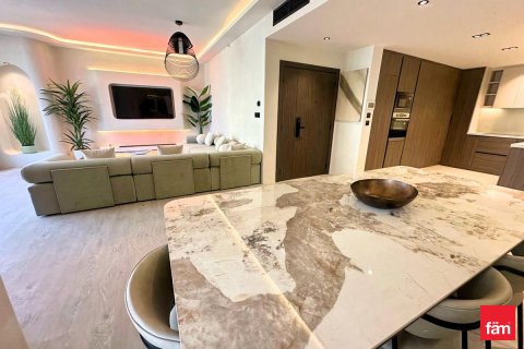 Appartamento in vendita a Dubai, EAU 2 camere da letto, 122.3 mq. № 693101 - foto 7