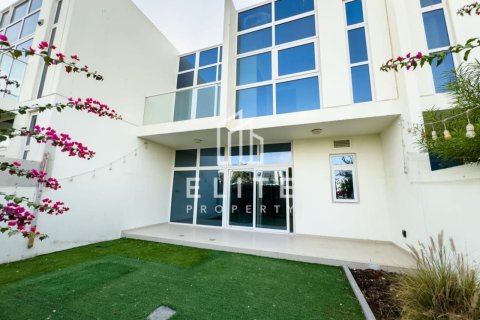 Вилла в Akoya, Дубай, ОАЭ 4 комнаты № 681850