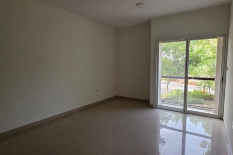 Ras Al Khaimah, UAE의 판매용 타운하우스 침실 2개, 174제곱미터 번호 735210 - 사진 12