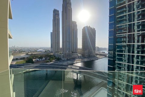 Apartmen di Business Bay, Dubai, UAE 2 bilik tidur, 102.2 meter persegi № 631667 - foto 17
