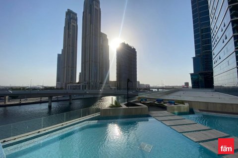 Apartmen di Business Bay, Dubai, UAE 2 bilik tidur, 102.2 meter persegi № 631667 - foto 21