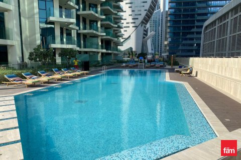 Apartmen di Business Bay, Dubai, UAE 2 bilik tidur, 102.2 meter persegi № 631667 - foto 24