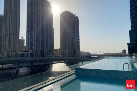 Apartmen di Business Bay, Dubai, UAE 2 bilik tidur, 102.2 meter persegi № 631667 - foto 16