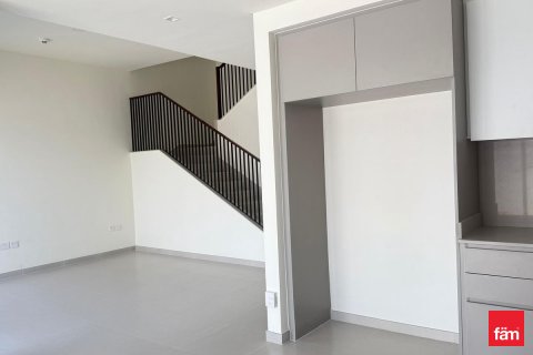 Villa en alquiler en Dubai, EAU 4 dormitorios, 319.9 m2 № 631669 - foto 3