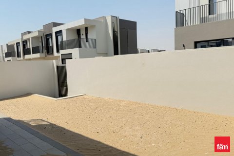 Villa en alquiler en Dubai, EAU 4 dormitorios, 319.9 m2 № 631669 - foto 15