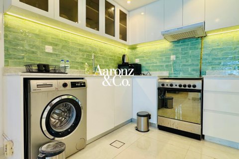 Apartmen di Dubai Marina, UAE 1 bilik tidur, 62 meter persegi № 703502 - foto 14