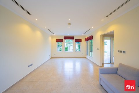 Vilë në Jumeirah Park, Dubai, Emiratet e Bashkuara Arabe 3 dhoma gjumi, 524.5 m2. № 753400 - Foto 9