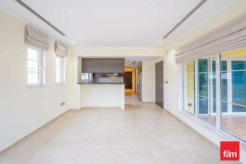 Vilë në Jumeirah Park, Dubai, Emiratet e Bashkuara Arabe 3 dhoma gjumi, 524.5 m2. № 753400 - Foto 3