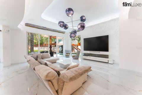 Villa i Al Barari, Dubai, UAE 10 soveværelser, 2392.3 kvm № 755031