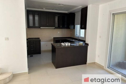 Řadový dům v Dubai Land, SAE 2 ložnice, 172.5 m² Č.: 544482 - fotografie 13