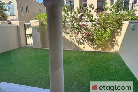Řadový dům v Dubai Land, SAE 2 ložnice, 172.5 m² Č.: 544482 - fotografie 14