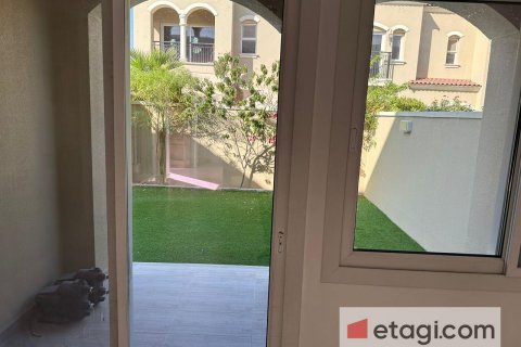 Řadový dům v Dubai Land, SAE 2 ložnice, 172.5 m² Č.: 544482 - fotografie 12