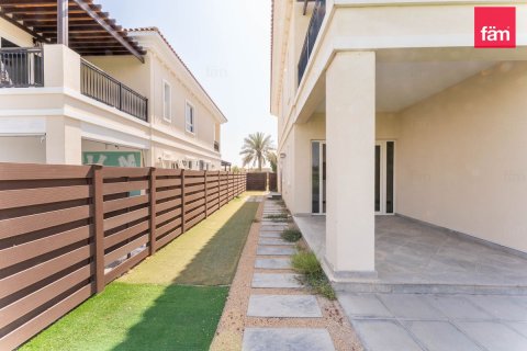 Müüa villa asukohaga Dubai, AÜE: 4 magamistoaga, 387.2 m² Nr 722374 - pilt 6