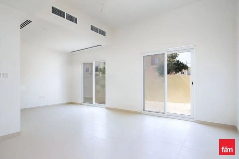 Dubai, BAE’de kiralık sıra ev 3 yatak odası, 168 m² No 703787 - fotoğraf 2