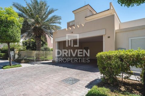 Vila u gradu Dubai Sports City, Dubai, UAE 4 spavaće sobe, 350.71 m2 Br. 743584 - Slika 15