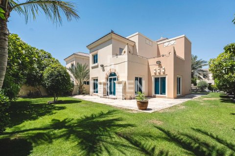 Vila u gradu Dubai Sports City, Dubai, UAE 4 spavaće sobe, 350.71 m2 Br. 743584 - Slika 17