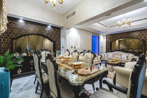 Vila u gradu Dubai Sports City, Dubai, UAE 4 spavaće sobe, 350.71 m2 Br. 743584 - Slika 4