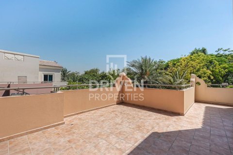 Vila u gradu Dubai Sports City, Dubai, UAE 4 spavaće sobe, 350.71 m2 Br. 743584 - Slika 19