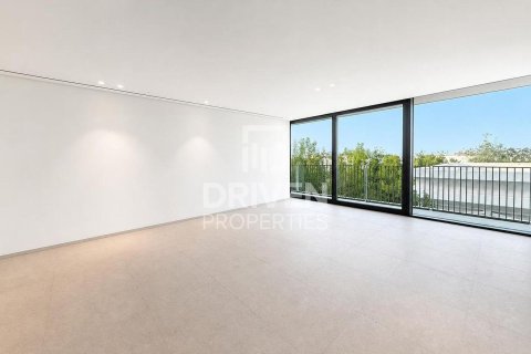 Apartment in Jumeirah, Dubai, UAE 4 bedrooms, 275.83 sq.m. № 743580 - photo 3