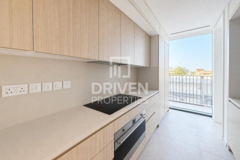 Apartment in Jumeirah, Dubai, UAE 4 bedrooms, 275.83 sq.m. № 743580 - photo 4