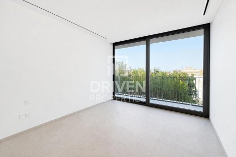 Apartment in Jumeirah, Dubai, UAE 4 bedrooms, 275.83 sq.m. № 743580 - photo 11