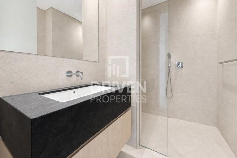 Apartment in Jumeirah, Dubai, UAE 4 bedrooms, 275.83 sq.m. № 743580 - photo 14