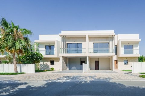 Vila na Yas Island, Abu Dhabi, UAE 4 spavaćih soba, 538.95 m2 Br. 750115 - fotografija 2