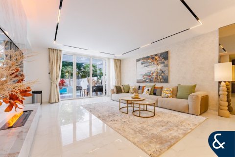 Vilë në The Springs, Dubai, Emiratet e Bashkuara Arabe 3 dhoma gjumi, 228 m2. № 671202 - Foto 5