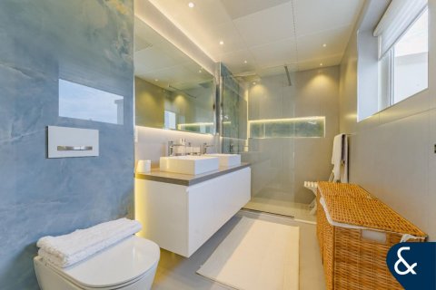 Vilë në The Springs, Dubai, Emiratet e Bashkuara Arabe 3 dhoma gjumi, 228 m2. № 671202 - Foto 25