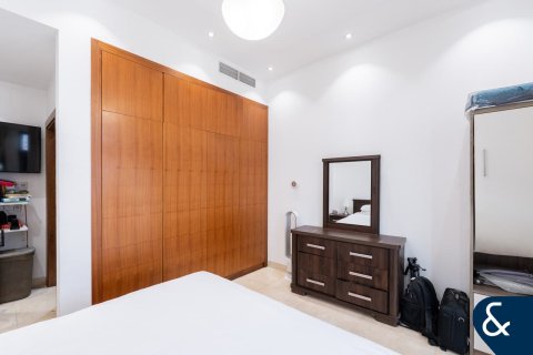 וילה למכירה ב Jumeirah Park, Dubai, איחוד האמירויות  4 חדרי שינה, 733 מ"ר, מספר 671230 - תמונה 15