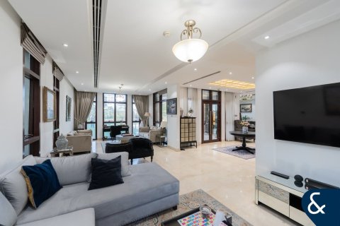וילה למכירה ב Jumeirah Park, Dubai, איחוד האמירויות  4 חדרי שינה, 733 מ"ר, מספר 671230 - תמונה 24