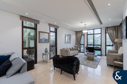 וילה למכירה ב Jumeirah Park, Dubai, איחוד האמירויות  4 חדרי שינה, 733 מ"ר, מספר 671230 - תמונה 7