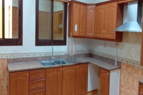 Вилла Аль-Батин, Абу-Даби, БАӘ-да 6 жатын бөлмелер, 1800 м² № 549011 - фото 13