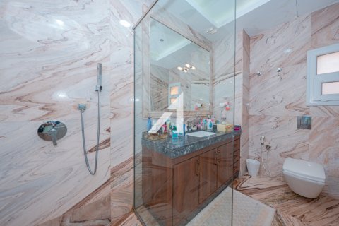 Vila v Dubai, SAE 7 ložnice, 1858 m² Č.: 623879 - fotografie 16