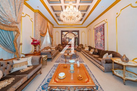 Vila v Dubai, SAE 7 ložnice, 1858 m² Č.: 623879 - fotografie 25