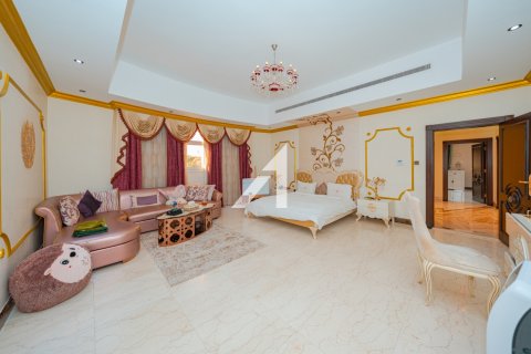 Vila v Dubai, SAE 7 ložnice, 1858 m² Č.: 623879 - fotografie 5