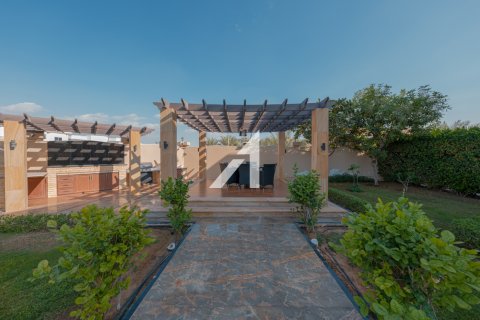 Vila v Dubai, SAE 7 ložnice, 1858 m² Č.: 623879 - fotografie 17