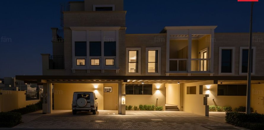 Townhouse in Dubai, UAE 5 bedrooms, 287.1 sq.m. № 732957
