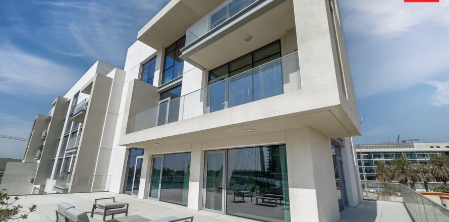 Lakás itt: Al Wasl, Dubai, EAE, 2 hálószoba, 228 m², azonosító: 645849