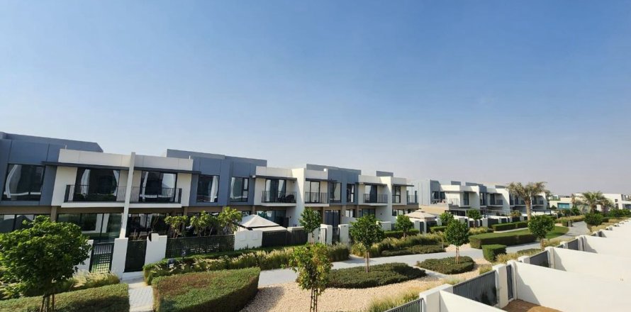 Dubai, UAE의 빌라 침실 3개, 174제곱미터 번호 645848