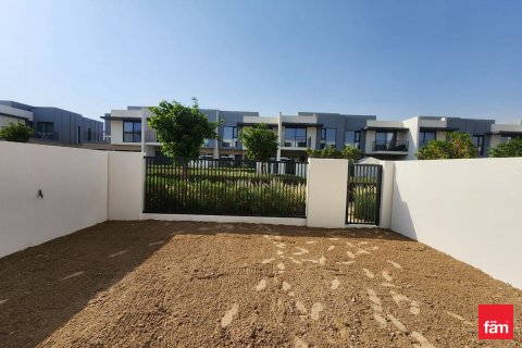 Villa in Dubai, UAE 3 bedrooms, 174 sq.m. № 645848 - photo 24