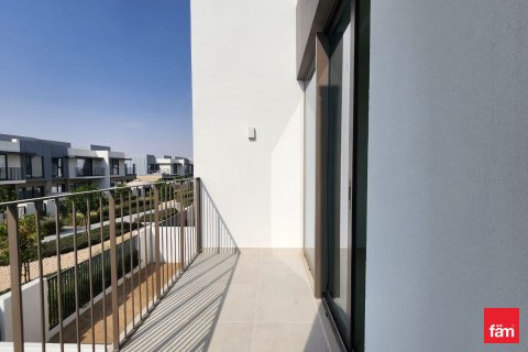 Villa in Dubai, UAE 3 bedrooms, 174 sq.m. № 645848 - photo 23