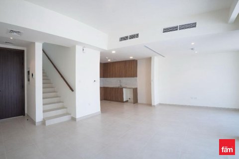 Villa in Dubai, UAE 3 bedrooms, 174 sq.m. № 645848 - photo 2