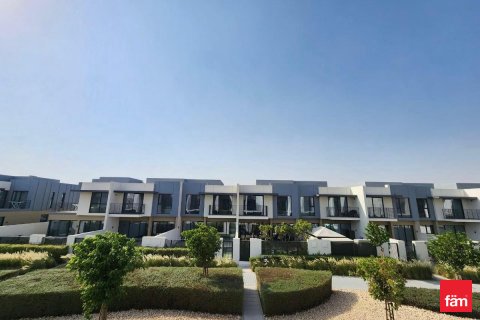 Villa in Dubai, UAE 3 bedrooms, 174 sq.m. № 645848 - photo 26