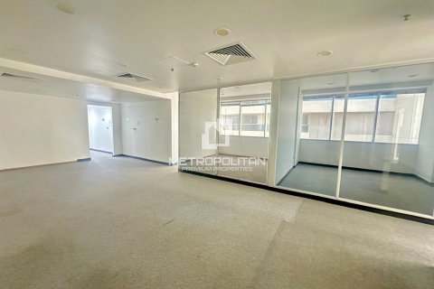 Biuro do wynajęcia w Sheikh Zayed Road, Dubai, ZEA 227.8 mkw., nr 591883 - zdjęcie 2