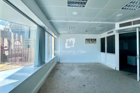 Office in Sheikh Zayed Road, Dubai, UAE 186.1 sq.m. № 591887 - photo 1