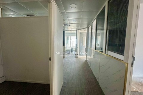 Office in Sheikh Zayed Road, Dubai, UAE 186.1 sq.m. № 591887 - photo 9
