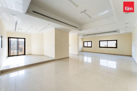 Villa te huur in Al Barsha, Dubai, VAE 6 slaapkamers, 1156 vr.m., nr 679961 - foto 15