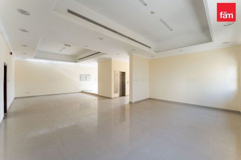 Villa te huur in Al Barsha, Dubai, VAE 6 slaapkamers, 1156 vr.m., nr 679961 - foto 9